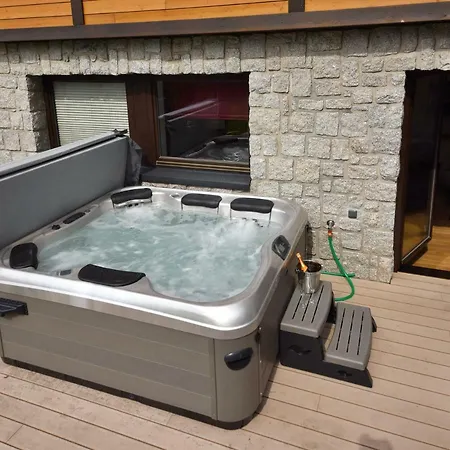 Adelka 104 With Private Whirlpool Špindlerŭv Mlýn