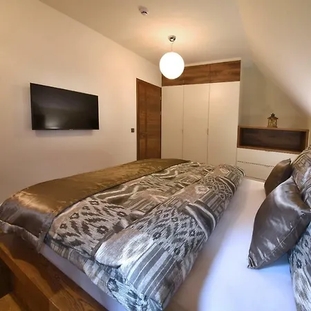 Adelka 104 With Private Whirlpool Apartment